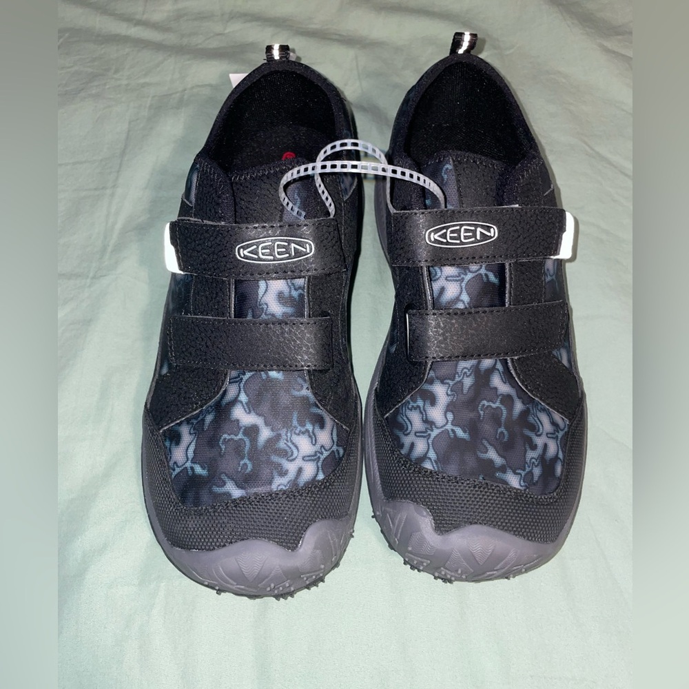 Keen speed hound sneakers big kids 5